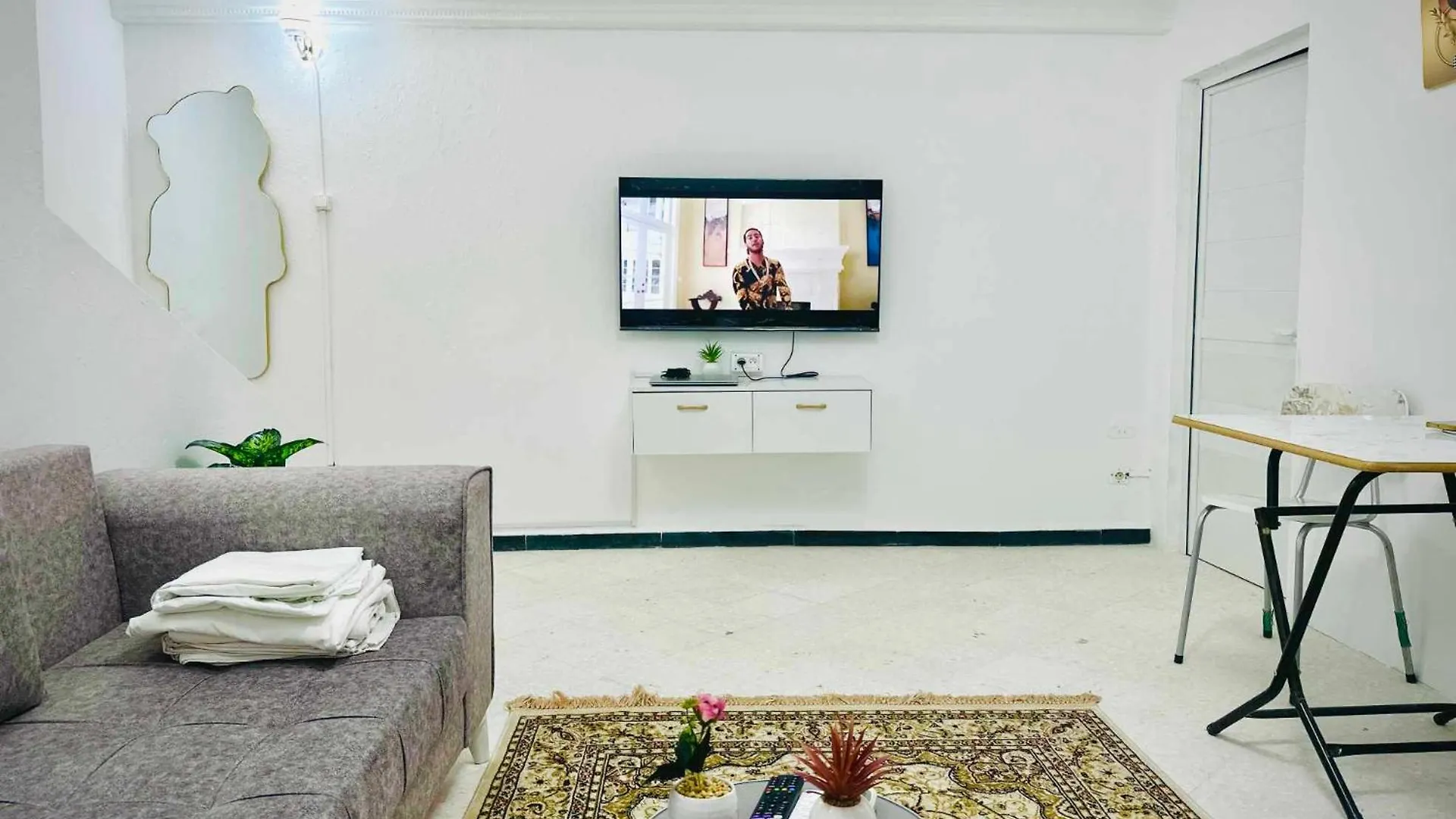 Appart Seul Rez De Chaussee Ariana Apartment
